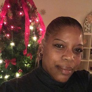 Meet your Posher, Kimsiana